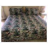Bedspread and 2 pillow cases