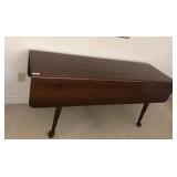 Drop leaf table