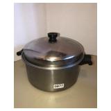 Stainless salad master pot with lid