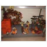 Thanksgiving decor and 2 metal pumpkin baskets