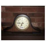 Battery operated Barwick by Howard Miller clock