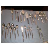 Assorted cutlery