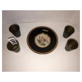 Chokin 24kt trim metal plate, 4 laquer saki cups