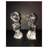Fenton kissing boy and girl 4-1/2in