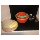 Anchor and Pyrex measuring cups,storage containers