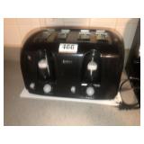 Sunbeam 4 slice toaster w/ Corning cutting board