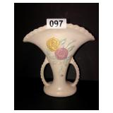 Hull 9in open rose fan handle vase