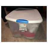 Tote with faux flowers