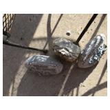 3 garden stones
