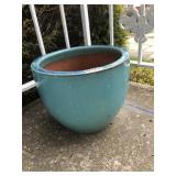 10in deep pottery planter 11.5in across