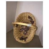 Heavy basket 15inx18x6.5 oval