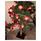 Lighted decorated Valentines day tree 3ft