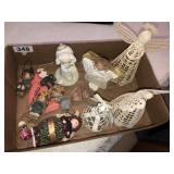 Angels and other assorted decor