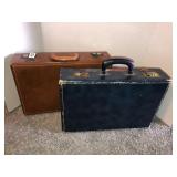 2 briefcases