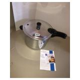 Presto 8qt pressure cooker