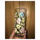 8 drinkning glasses floral print