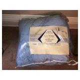 Alpine seamless 260 thread count down comforter