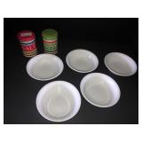 Salt n Pepper shakers and 5 Corelle bowls 5.5in
