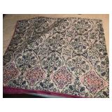 King size reversible quilt w/2 pillow cases