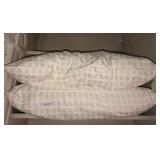 2 bed pillows