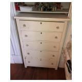 4 Drawer chest of drawers