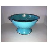 Enameled colander 12x6