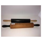 2 rolling pins