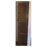 Oak linen closet (NEEDS REMOVED) 84x18x12