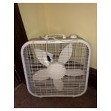 Lasko box fan (missing 1 foot)