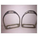 2 Stirrup irons