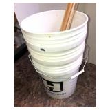 2 5gal buckets and assorted dowell rods