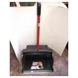 Libman scoop dust pan
