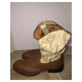 Size 10.5D leather Ariat cowboy western boots