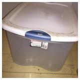66qt tote with lid