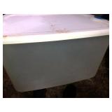 66qt Sterilite tote