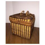 Picnic basket w/microphone and cables