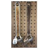 2 crescent wrenches