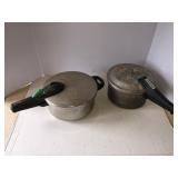2 Pressure cookers