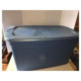 Sterilite 30gal tote with lid