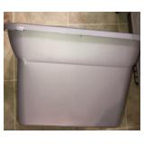 Sterilite18gal tote with lid