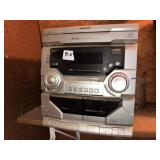Daewoo radio player, Quartz clock
