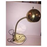 Desk lamp