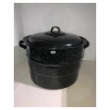 Granite canner with rack and Dixie cup lids