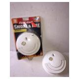 2 smoke alarms