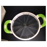 Pie cutter