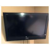 Sony Bravia flatscreen tv (mounted)