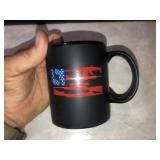 3 coffee cups American flag w/guns