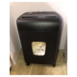 Pen and Gear paper shredder