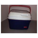 Rubbermaid cooler