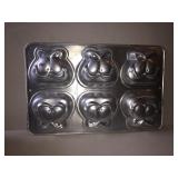 Wilton Garfield mini cake pan